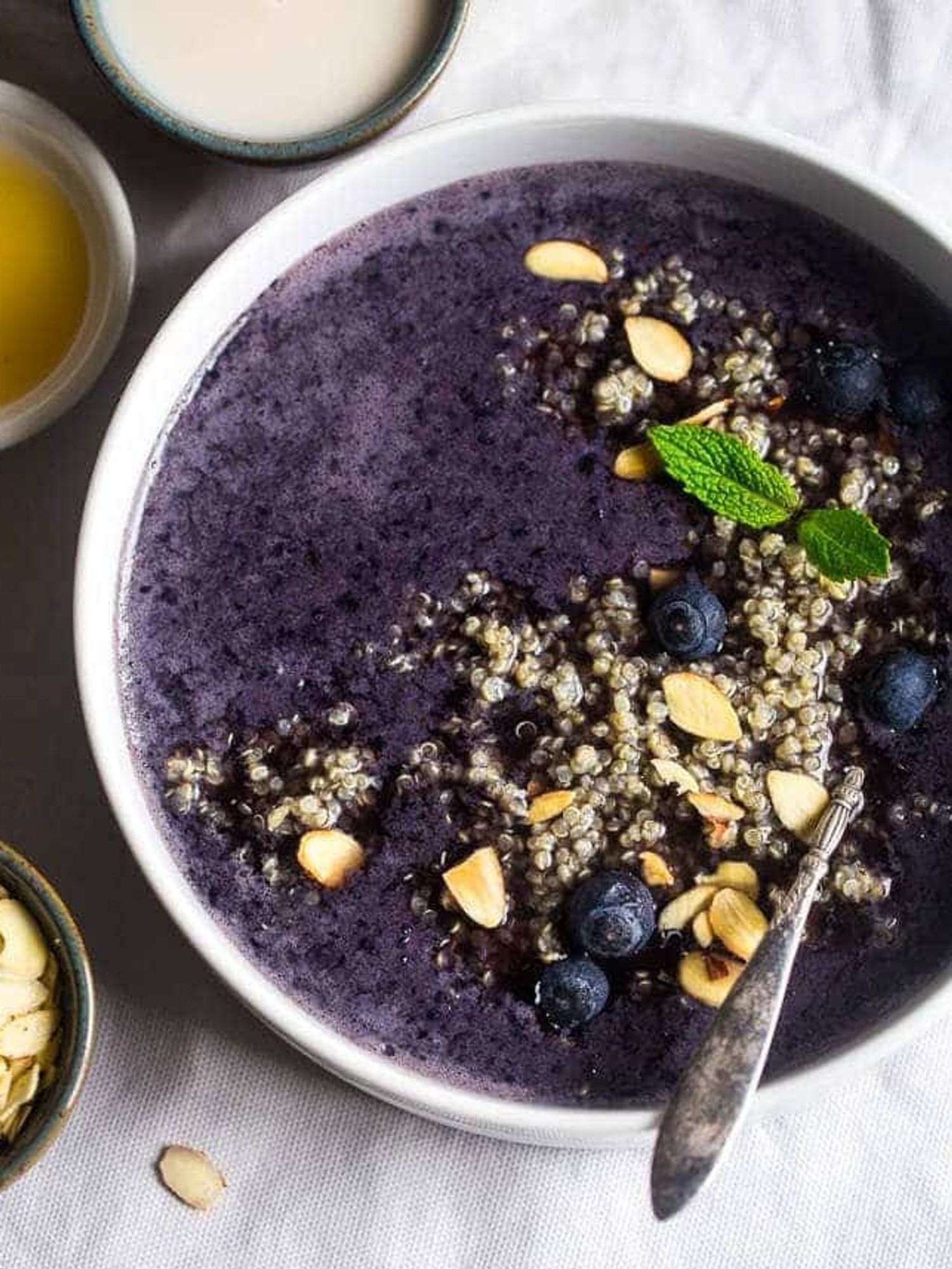 Blueberry Breakfast Quinoa Smoothie Bowl