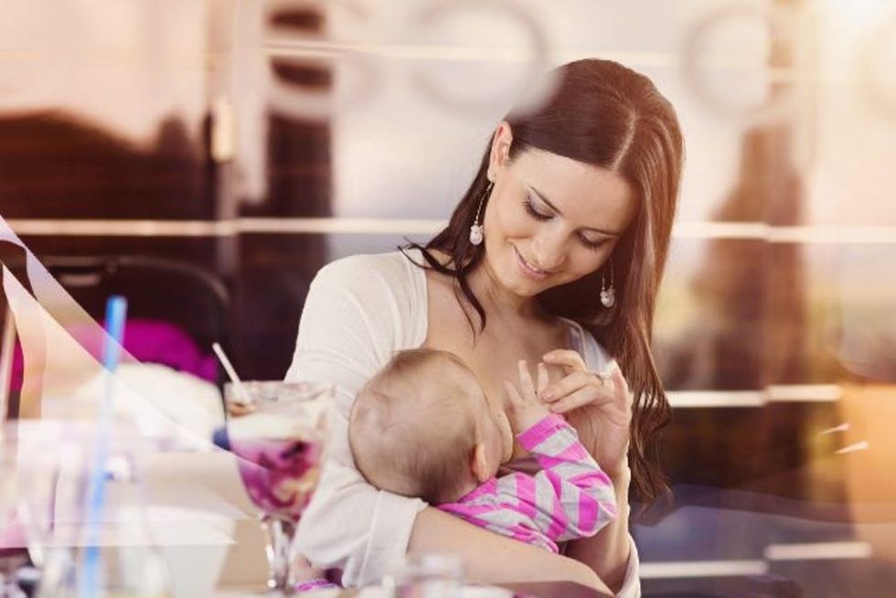 breastfeedingpublic03-645x430