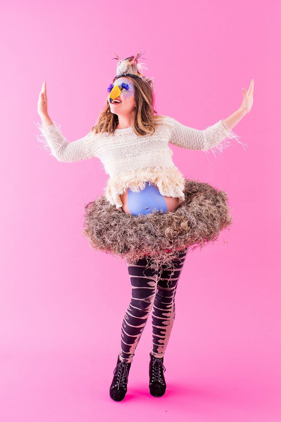 brit maternity halloween costume birds nest