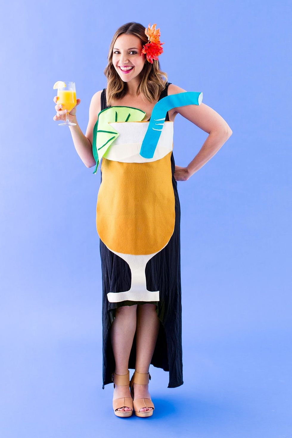 brit maternity halloween costume emoji tropical drink