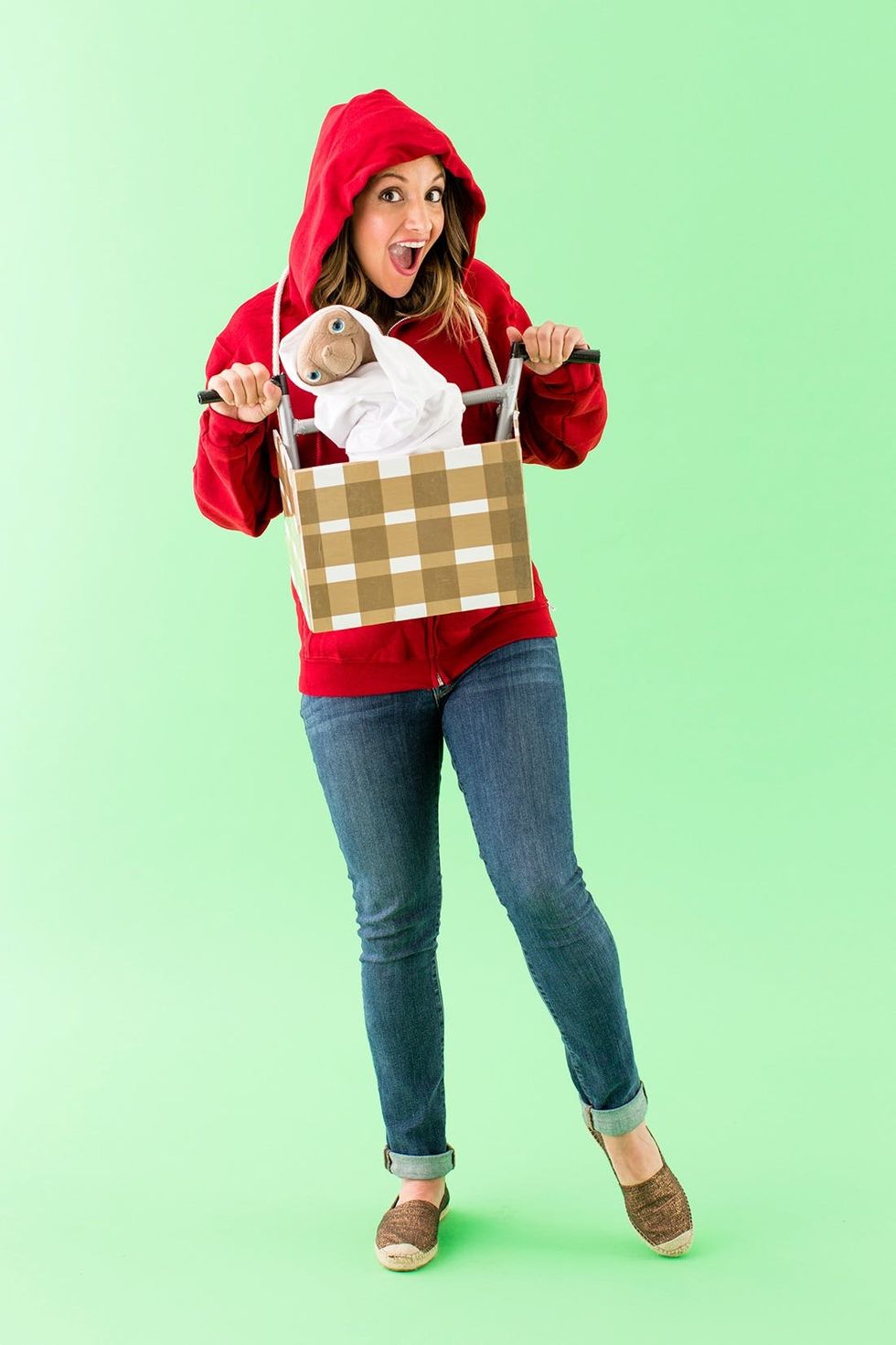 brit maternity halloween costume et