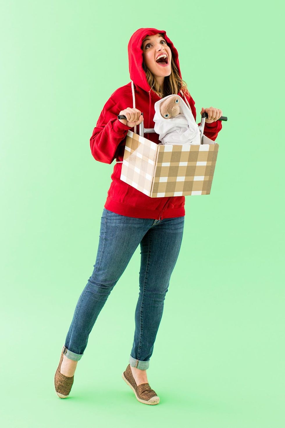 brit maternity halloween costume et