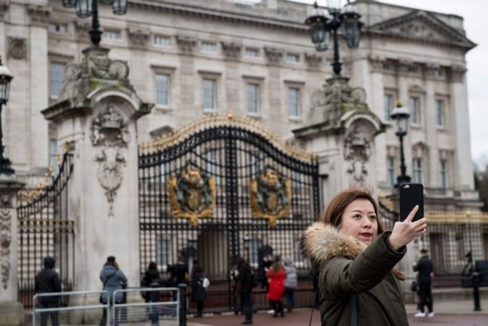 Buckingham Palace selfie