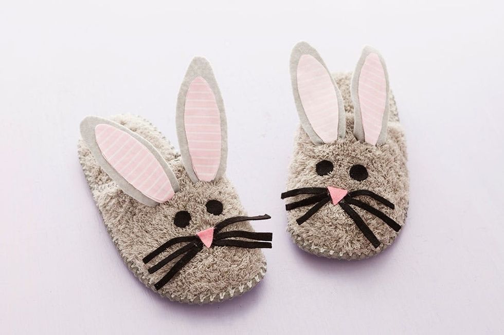 Bunny_Slippers_012