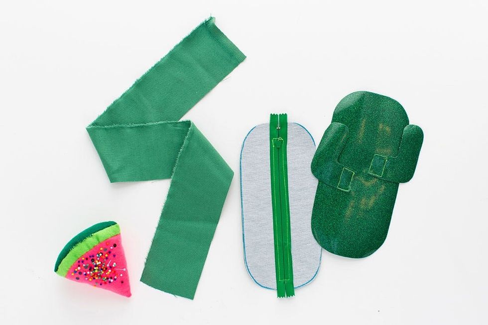 Cactus_Makeup_Bag_08