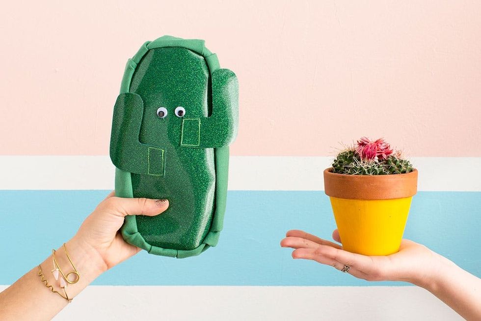 Cactus_Makeup_Bag_21