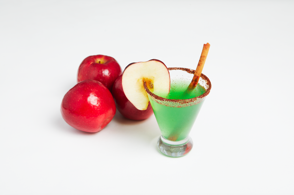 caramel apple poison fizz ginger minj fall cocktail