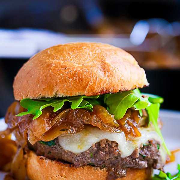 caramelized onion and arugula burger recipes