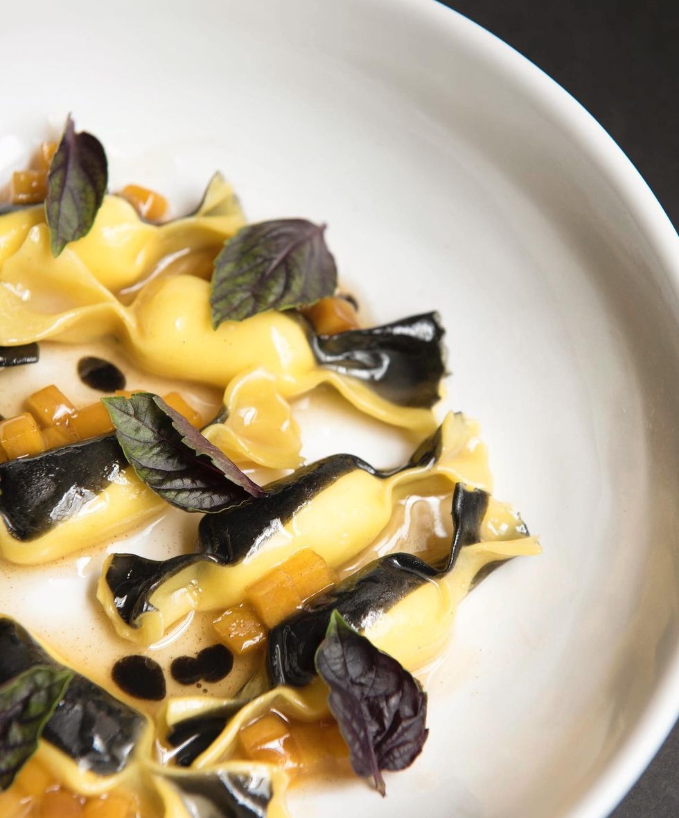 caramelle pasta shape