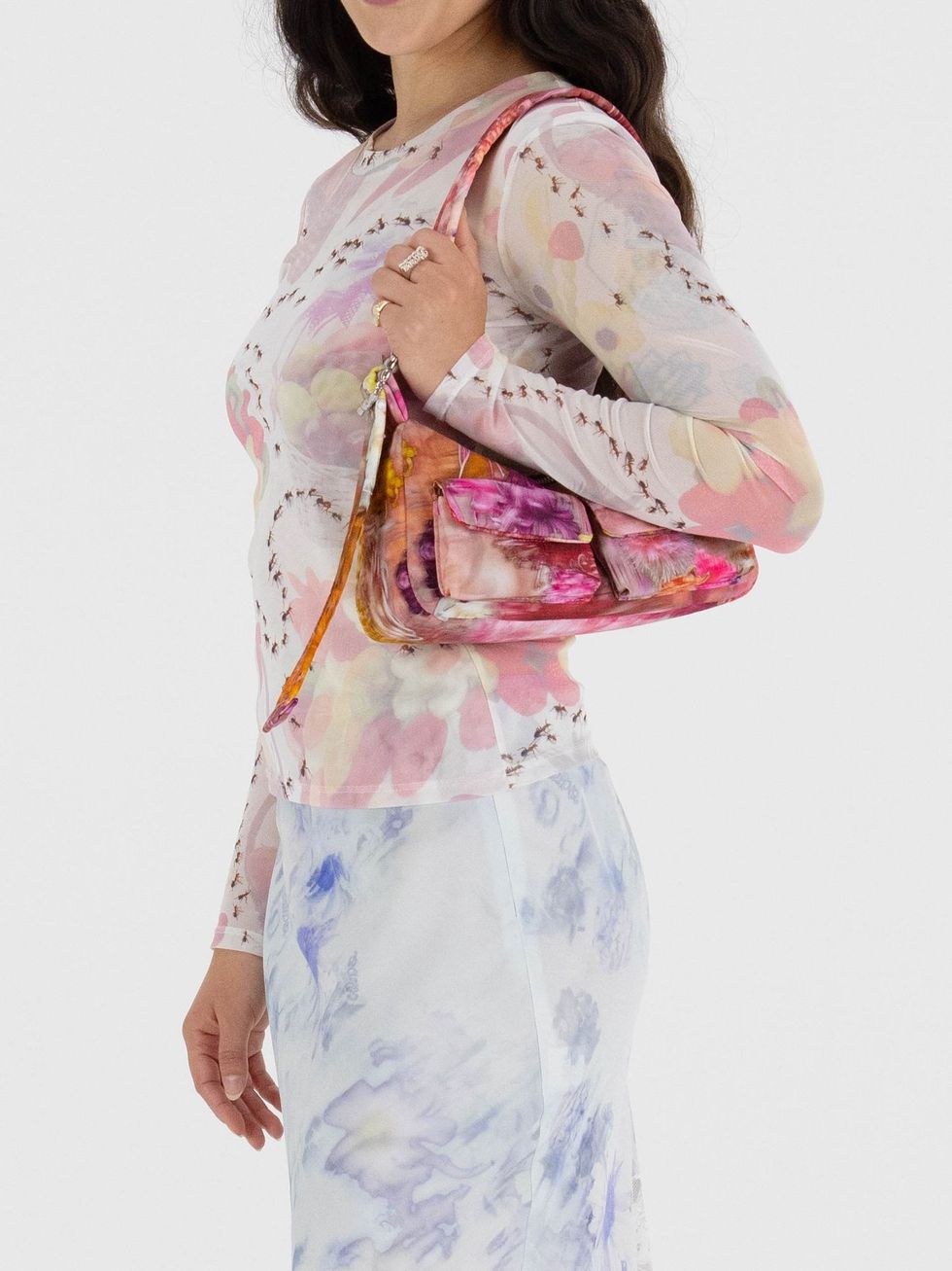 Cargo Shoulder Bag in Berry Chrysanthemum