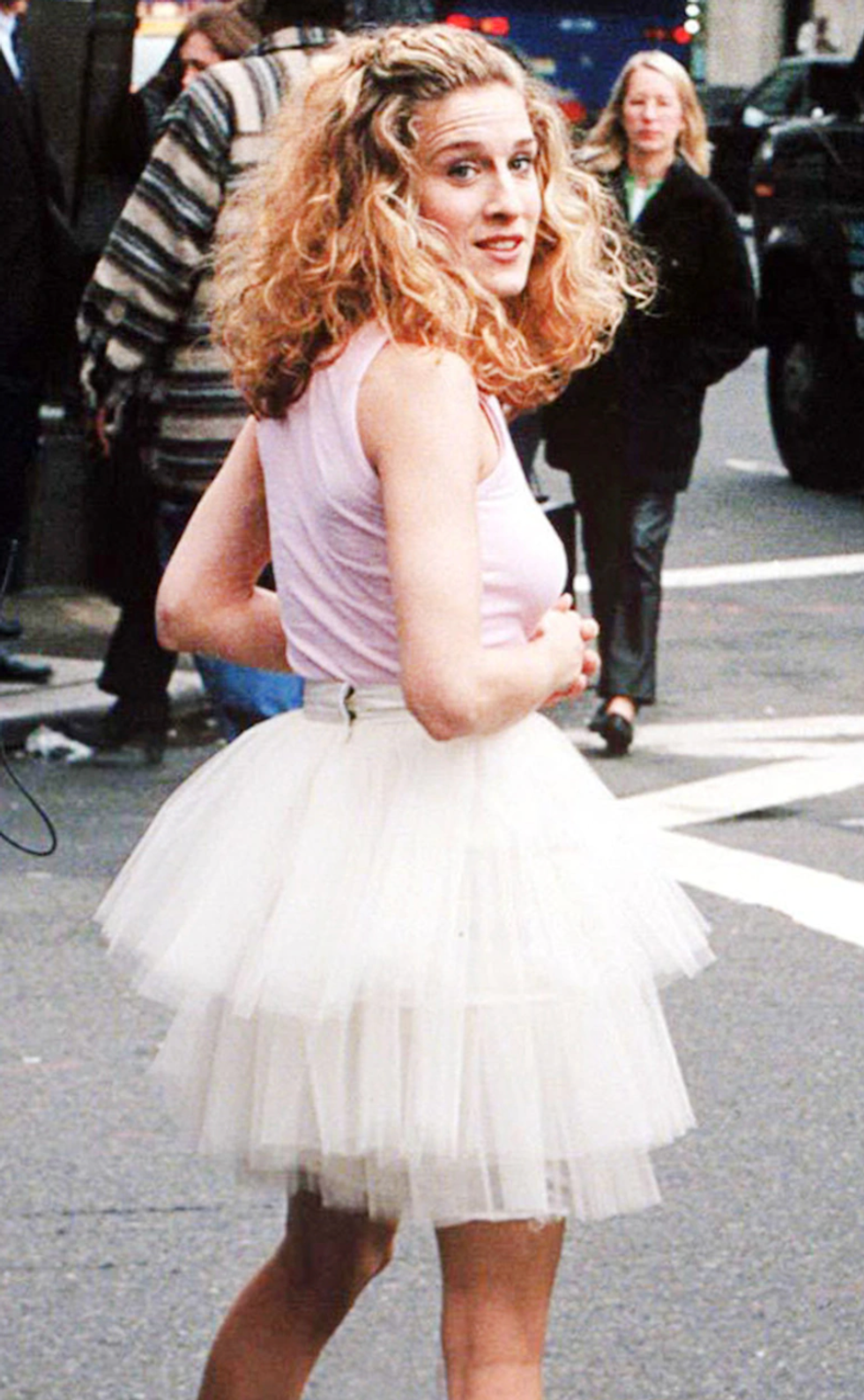 carrie bradshaw outfits
