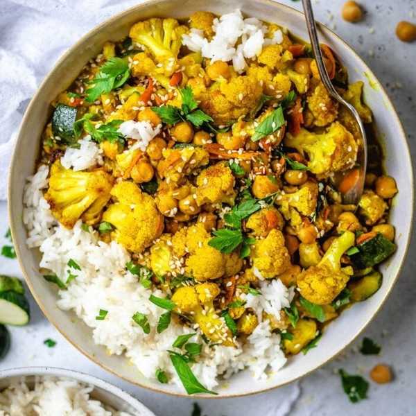 Cauliflower Chickpea Curry