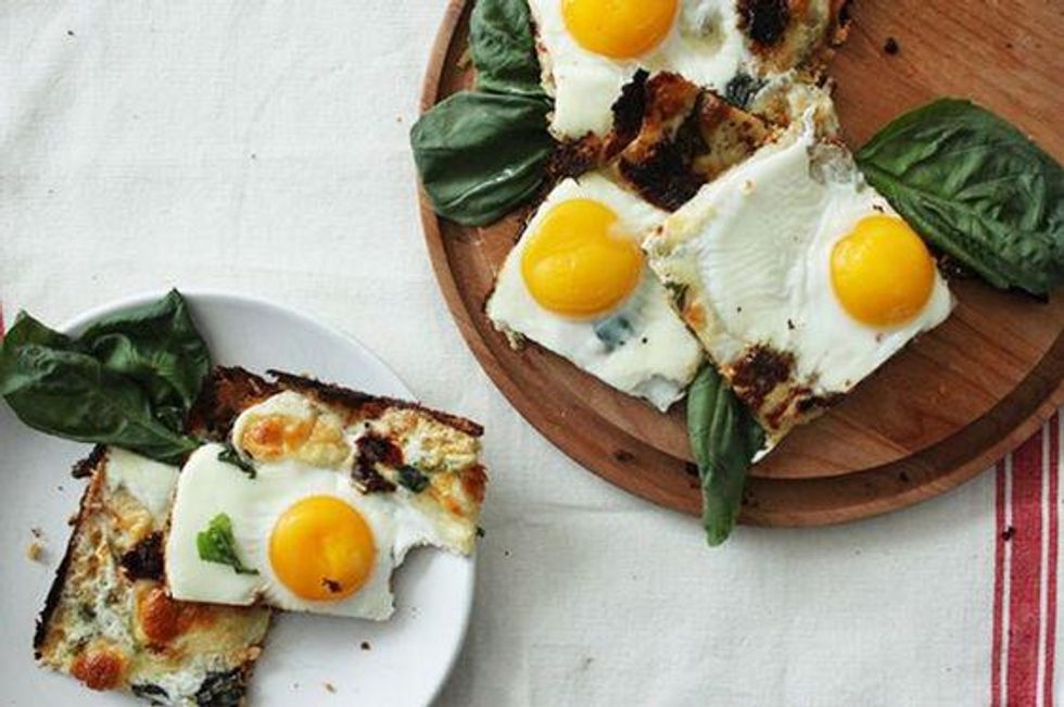 Cauliflower Crust Breakfast Pizza