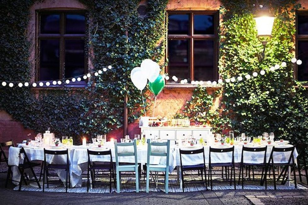 Celebratin Table 300 dpi