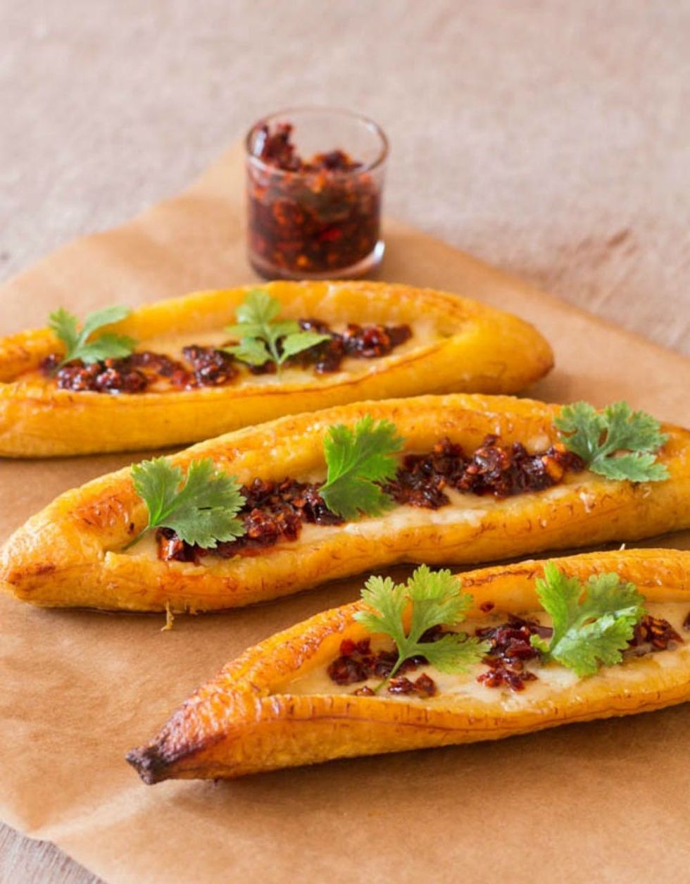 Cheesy Baked Plantains With Chili