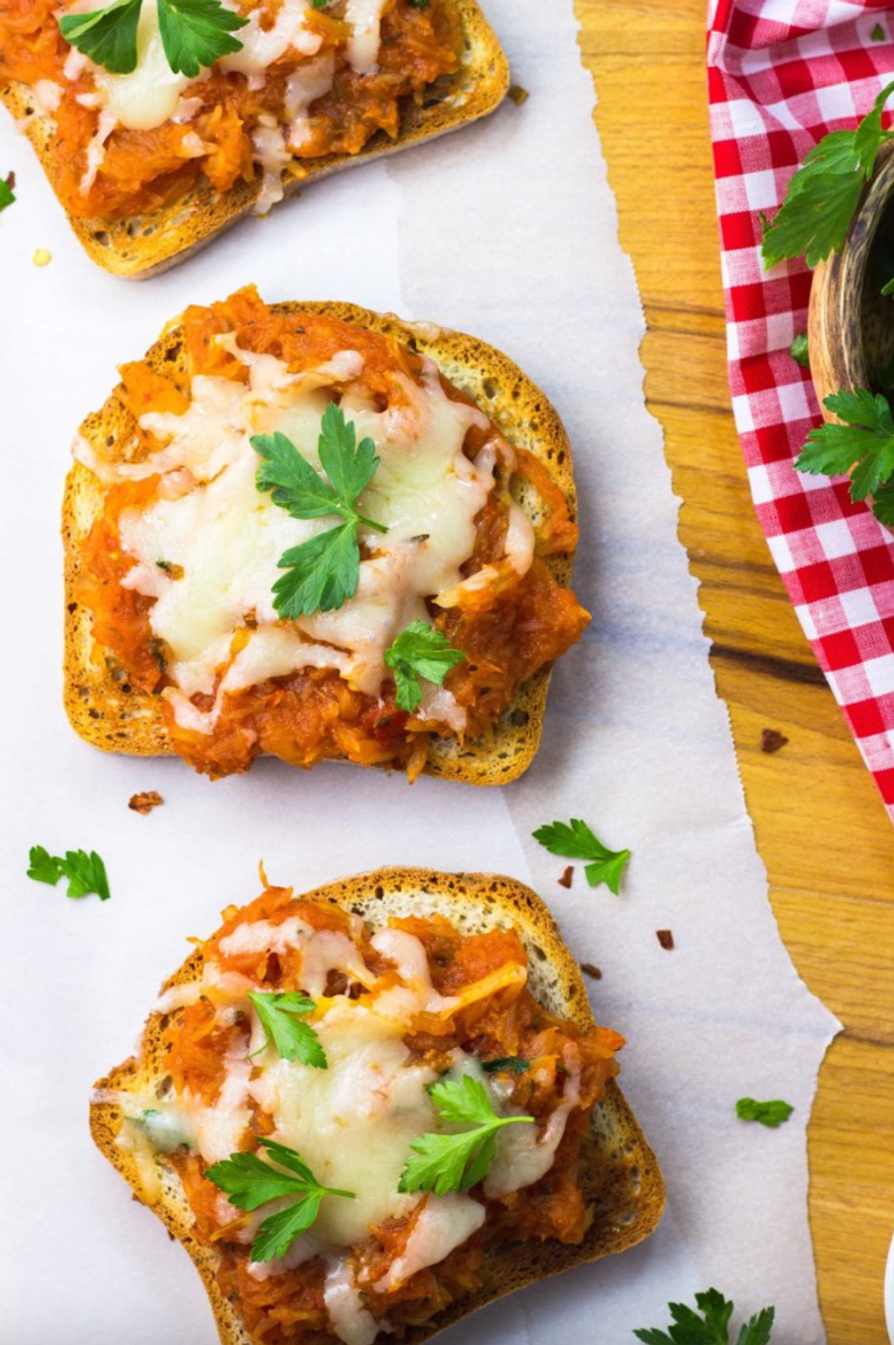 Cheesy Spaghetti Squash Melts