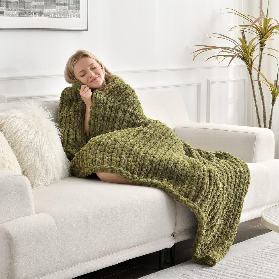 Chenille Chunky Knit Throw Blanket