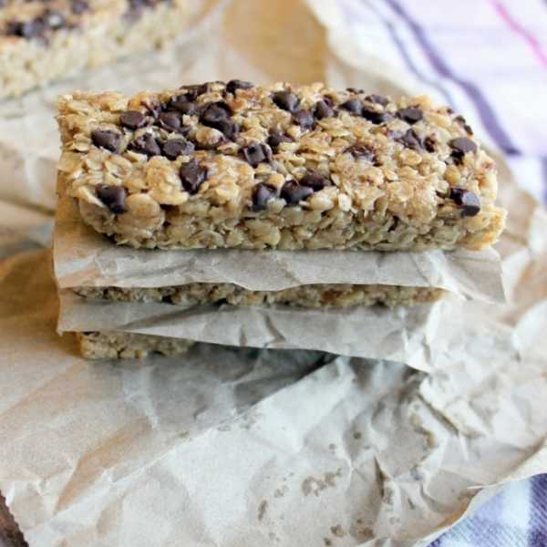 Chewy Chocolate Chip Granola Bars