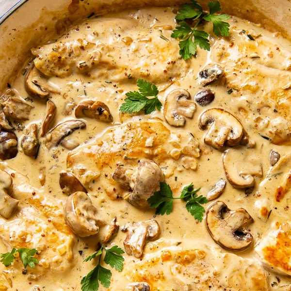 Chicken with Garlic Mushroom Sauce