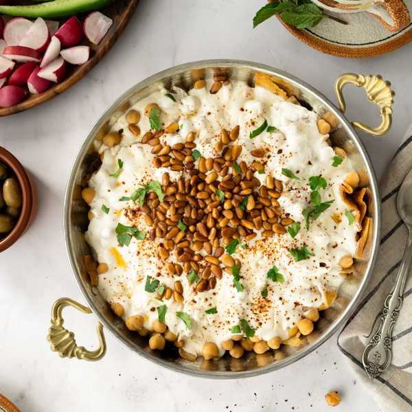 Chickpea Fatteh (Fatteh Hummus)