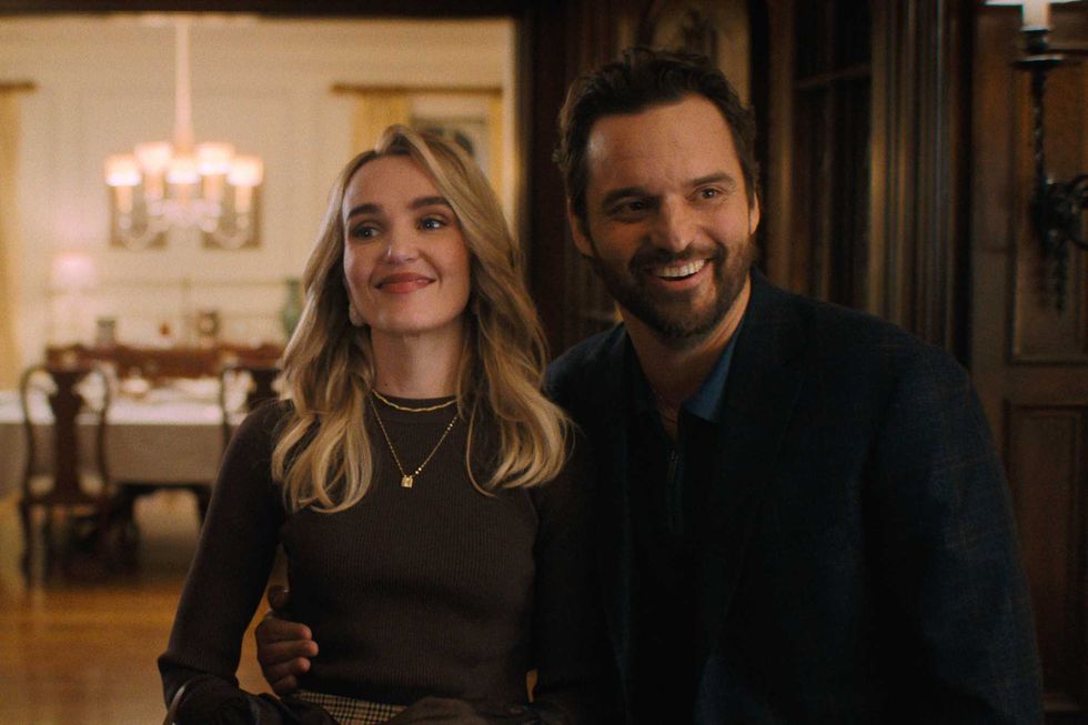 Chloe Fineman and Jake Johnson in The Dink