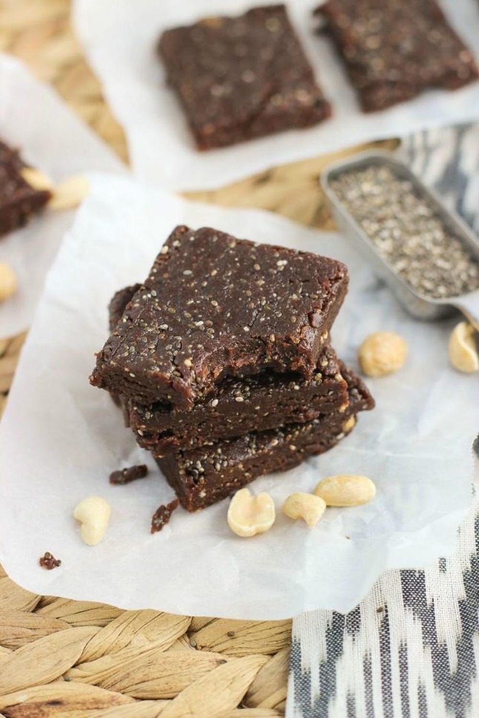 chocolate-peanut-butter-chia-bars-4