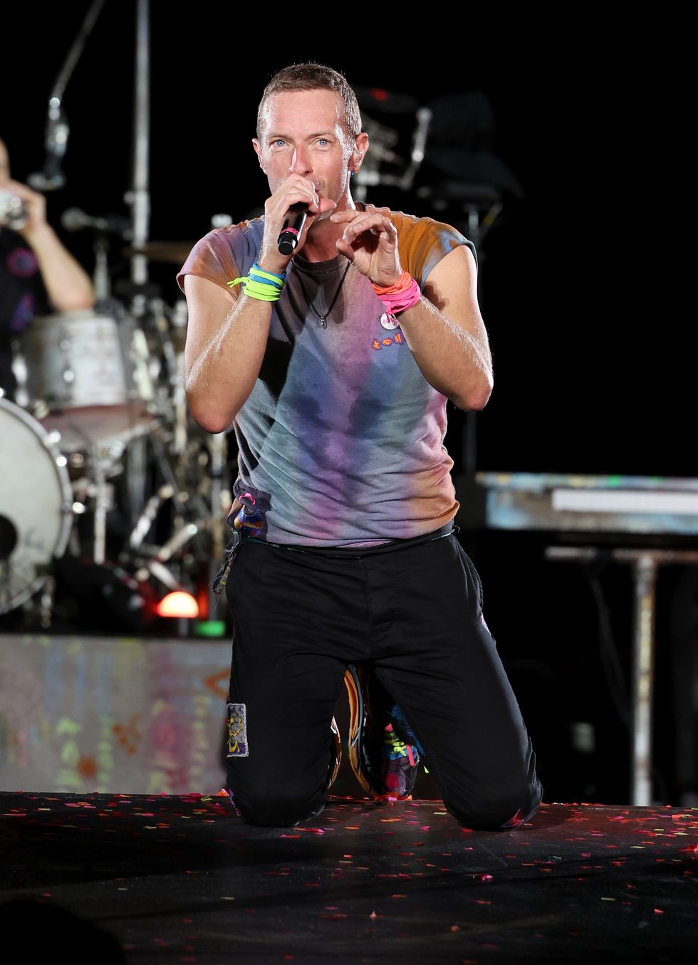 chris martin performing