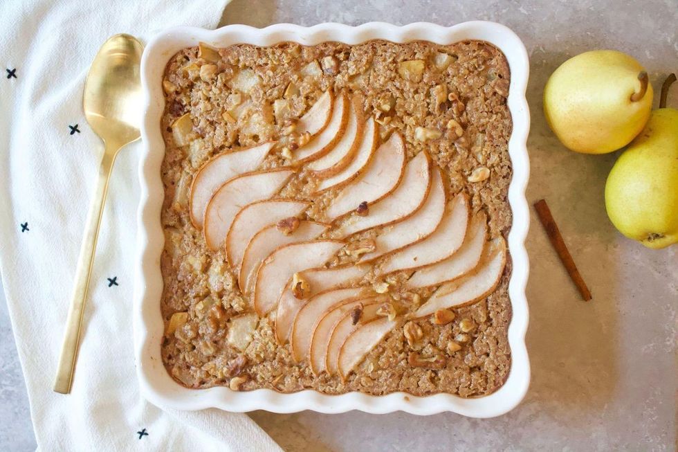 Cinnamon Pear Baked Oatmeal