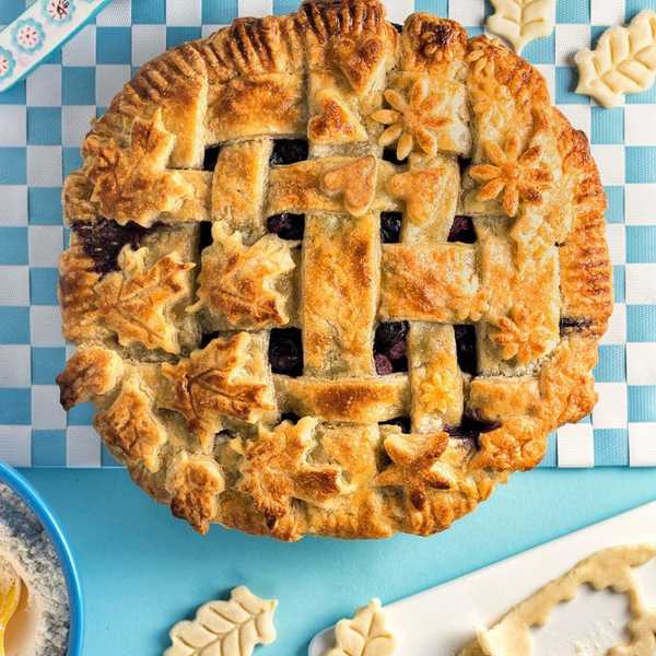 Classic Blueberry Pie
