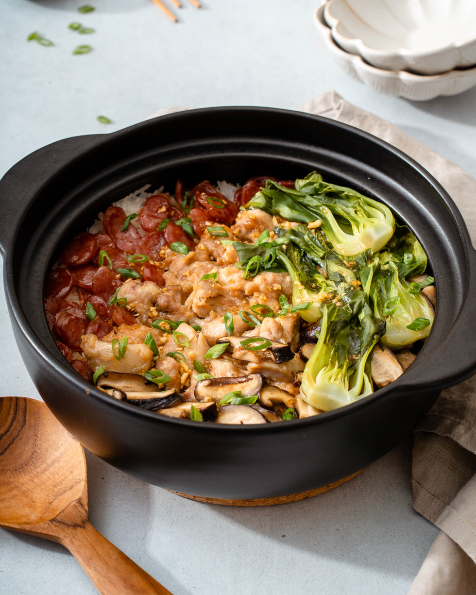 clay pot chicken and rice