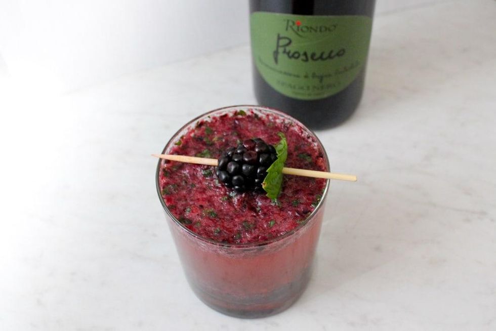 Clean Blackberry Mint Prosecco Cocktail Recipe