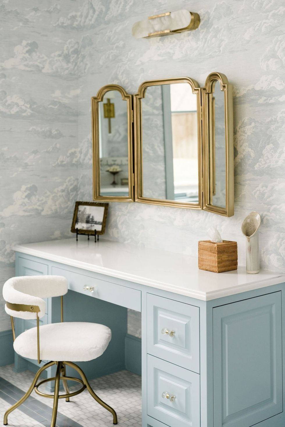 Cloud Toile wallpaper by Schumacher