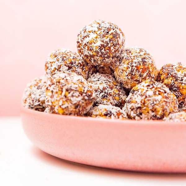 Coconut-Coated No-Bake Energy Bites