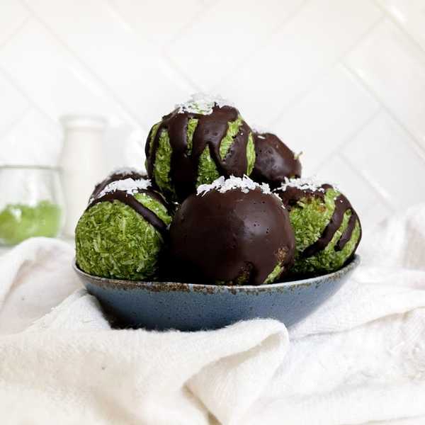 Coconut Matcha Energy Bites