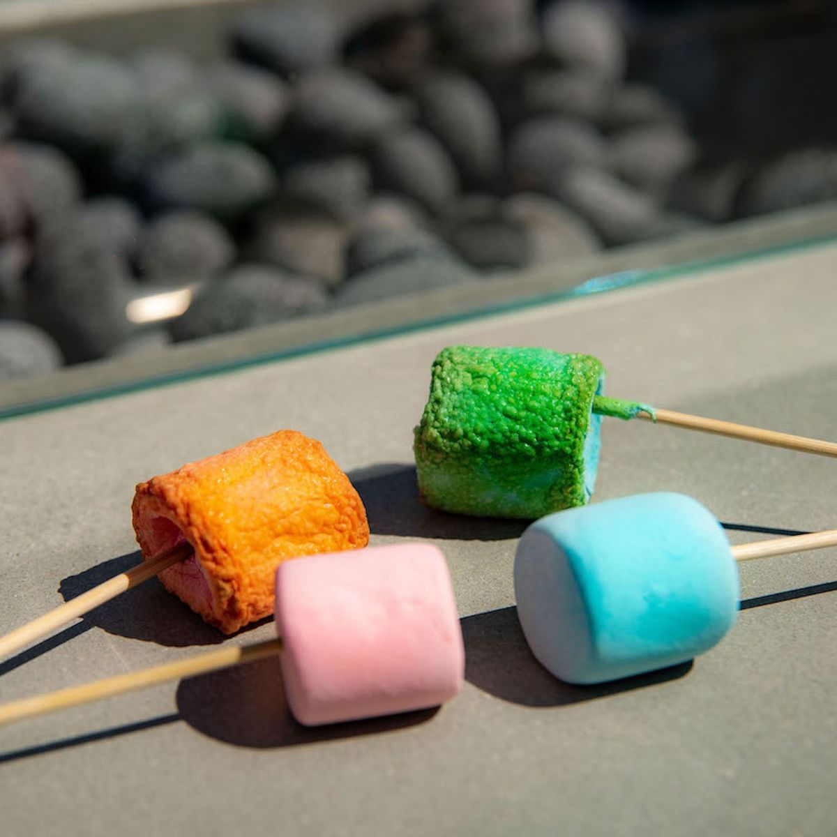 Color-Changing Marshmallows for s'mores