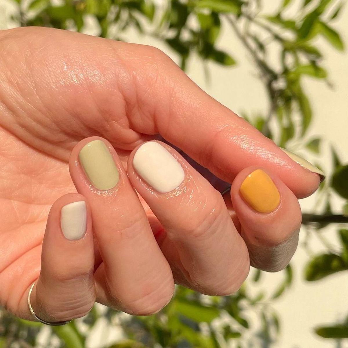 colorful gradient multicolor manicure