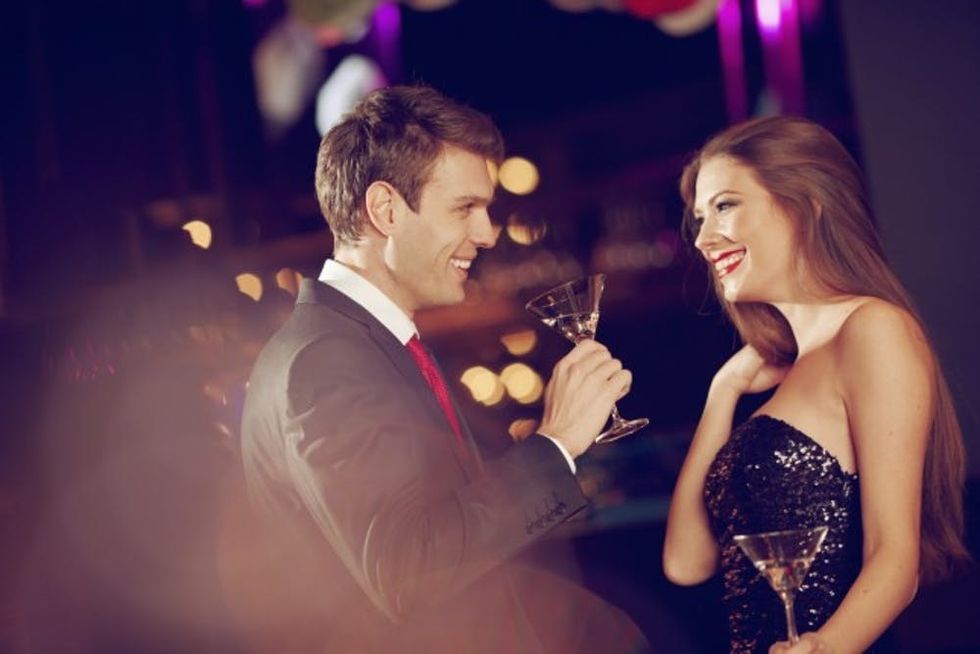 couple-enjoying-coctails-000072901149_Medium