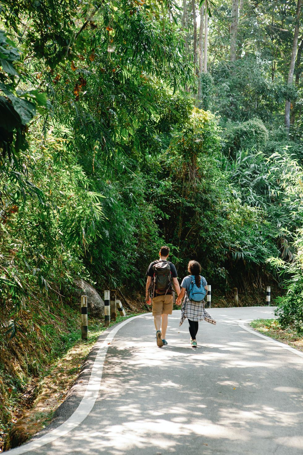 couple walking on hiking trail together capricorn mbti