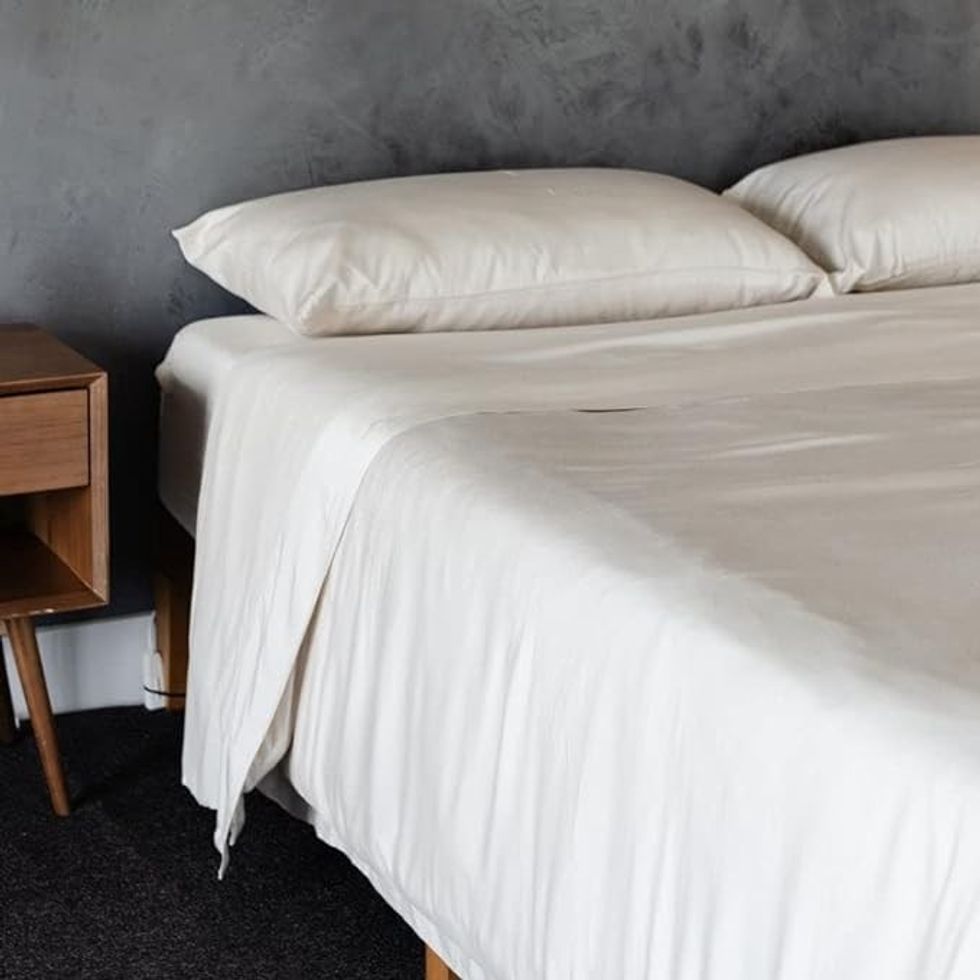 Cozy Earth Oat Queen Sheet Set