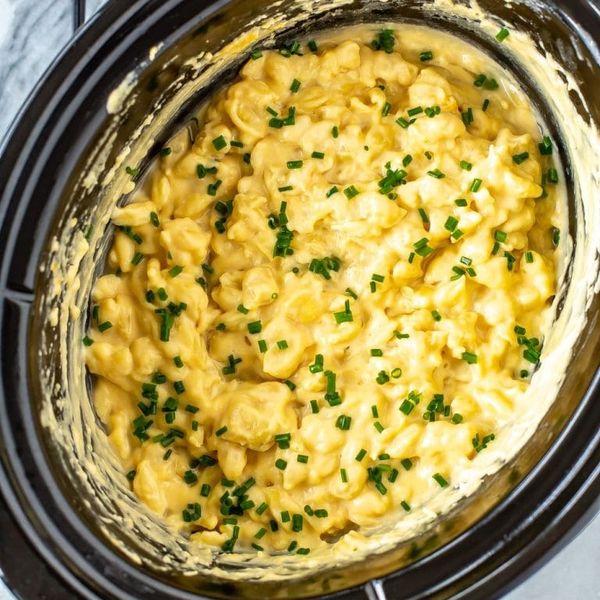 Creamiest Slow Cooker Mac and Cheese