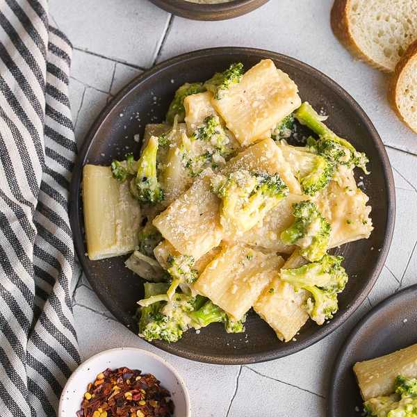 creamy broccoli pasta