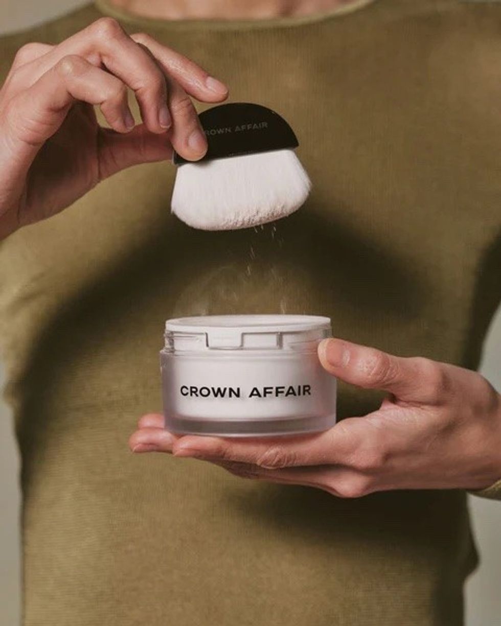 Crown affair dry shampoo