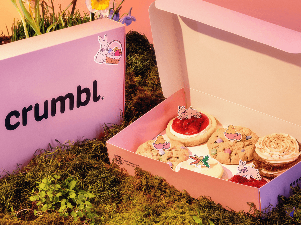 ​Crumbl​ Easter Bundl 2026