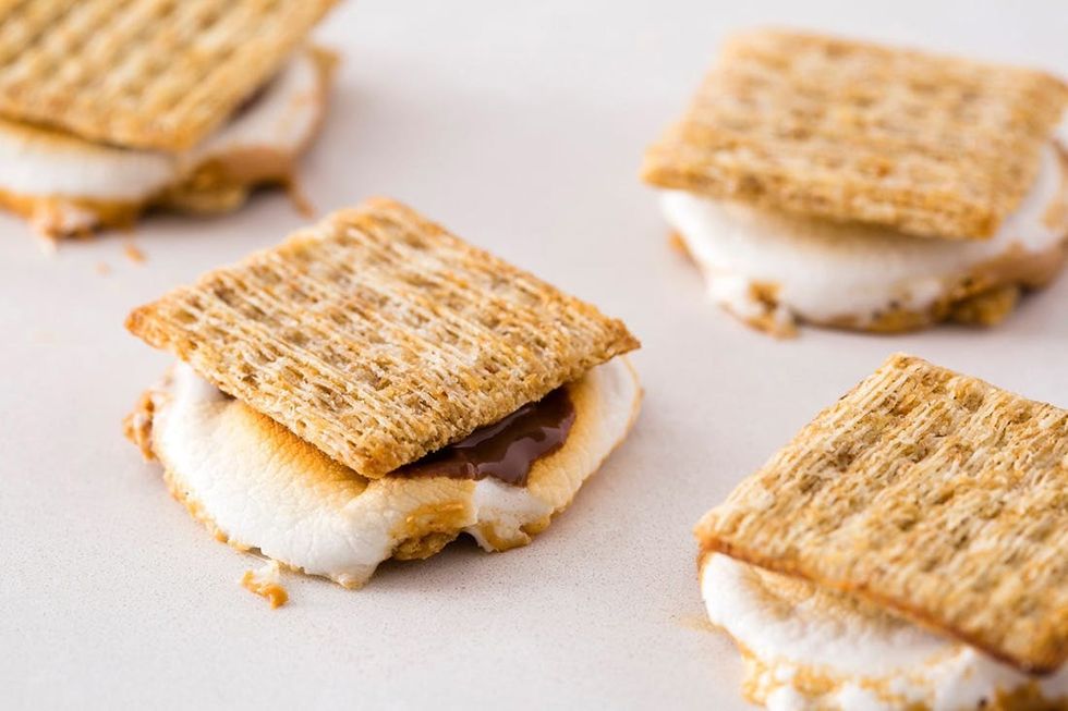 Crunchy Peanut Butter and Chocolate S'mores Recipe