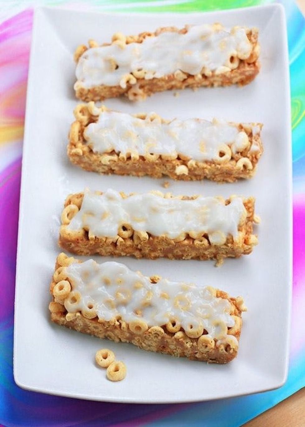 Customizable Milk and Cereal Bar