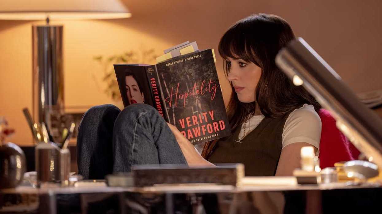 dakota johnson as lowen in verity