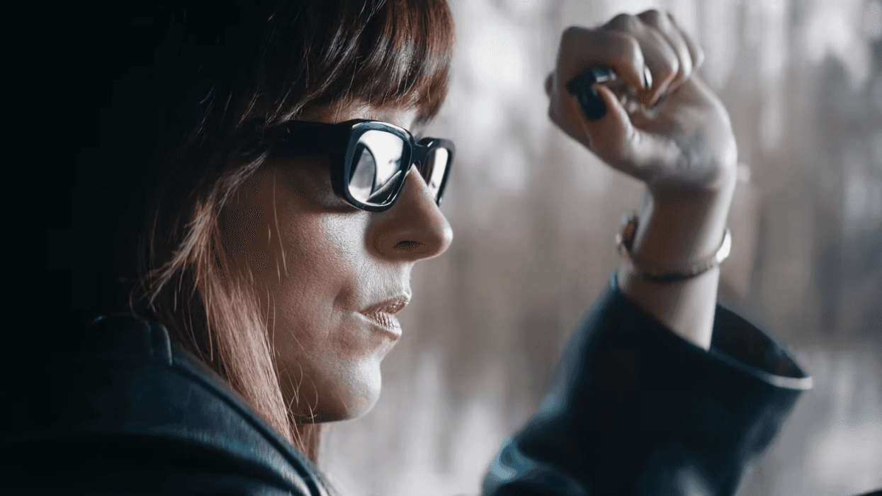 dakota johnson in verity
