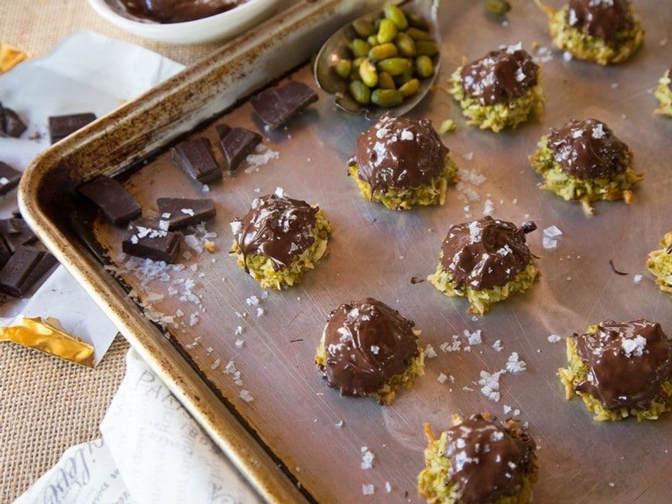 Dark Chocolate Pistachio Macaroons for passover dessert recipes