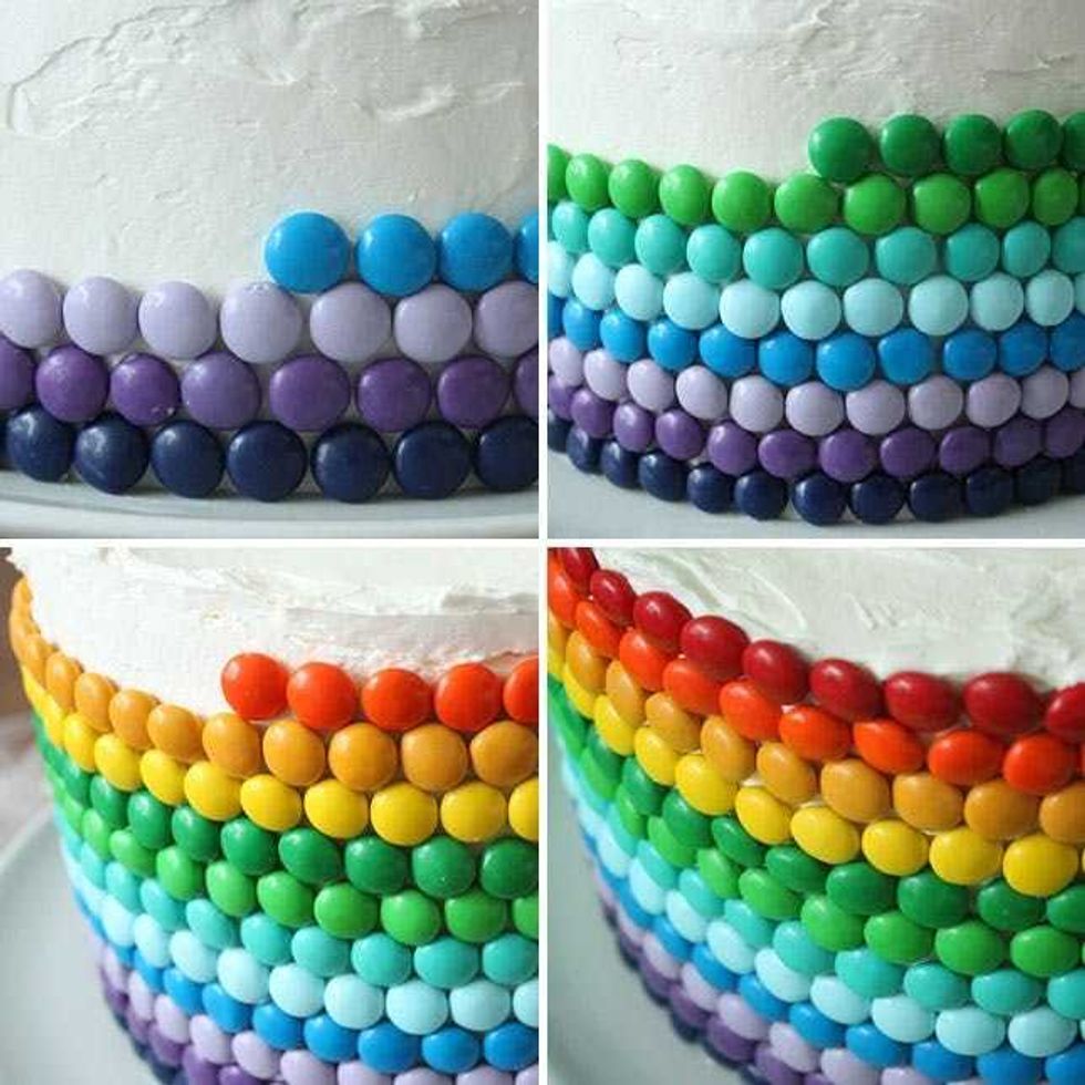 decorating rainbow cake