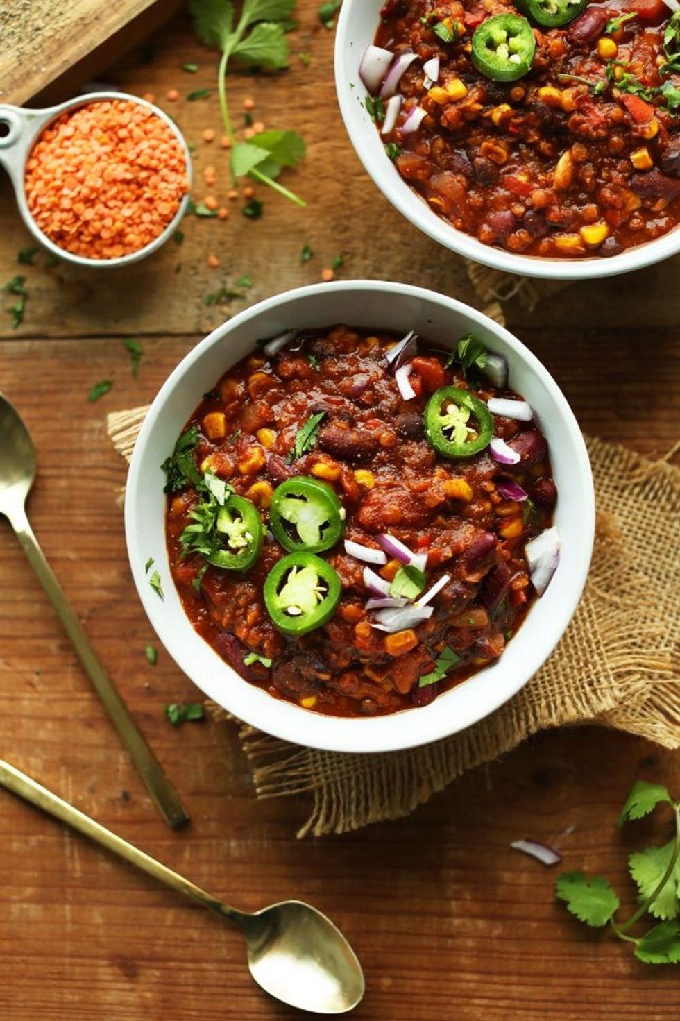 DELICIOUS-1-POT-Lentil-and-Black-Bean-Chili-Smoky-hearty-PROTEIN-and-fiber-packed-vegan-glutenfree-lentils-chili-healthy-recipe